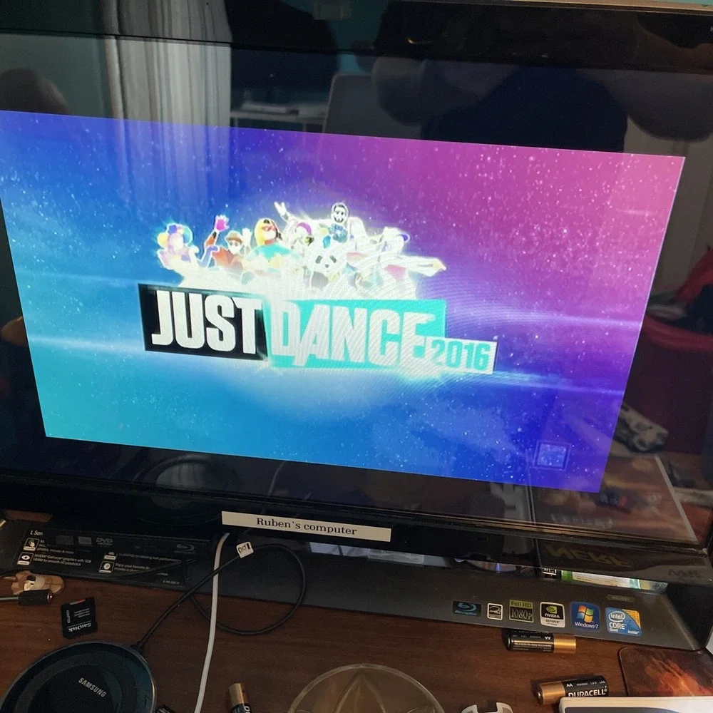 Nintendo Wii Black Console Bundle‎ With 2 Games. (4)